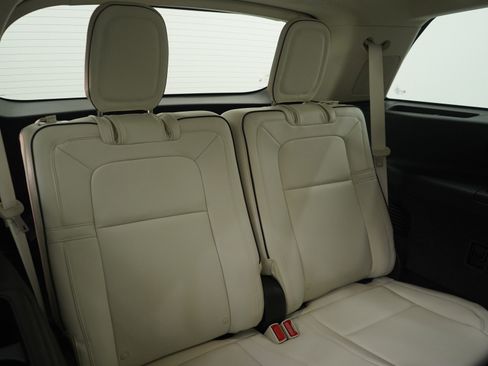 Used 2024 Lincoln Aviator Black Label image 11