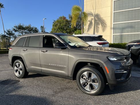 Used 2022 Jeep Grand Cherokee Limited 4xe image 8