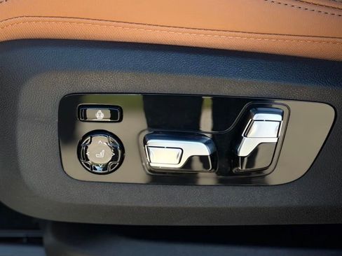 New 2026 BMW X5 xDrive50e w/ M Sport Package image 16