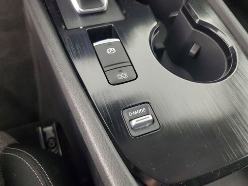 Used 2023 Nissan Rogue SV image 17