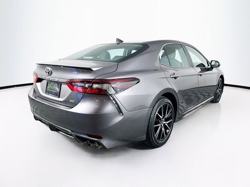 Used 2024 Toyota Camry SE image 9