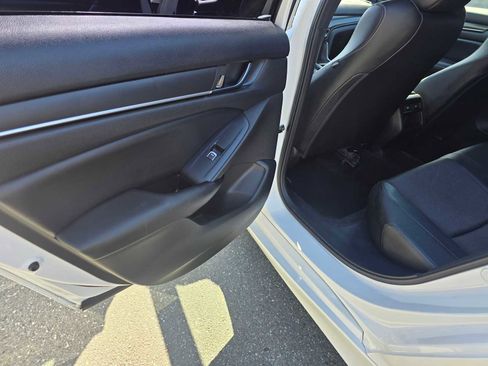 Used 2022 Honda Accord Sport image 15