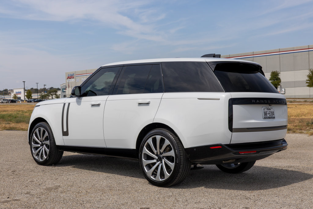 Used 2026 Land Rover Range Rover SE AWD/4WD image 5