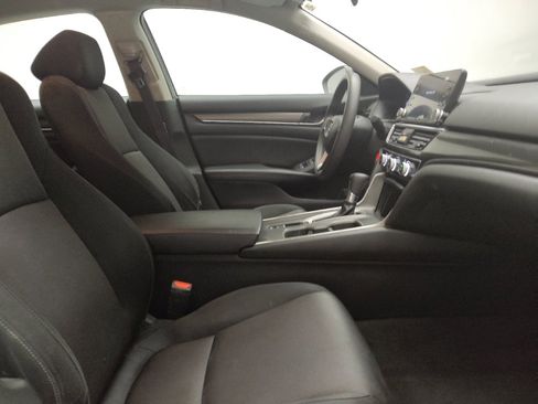 Used 2019 Honda Accord LX image 21