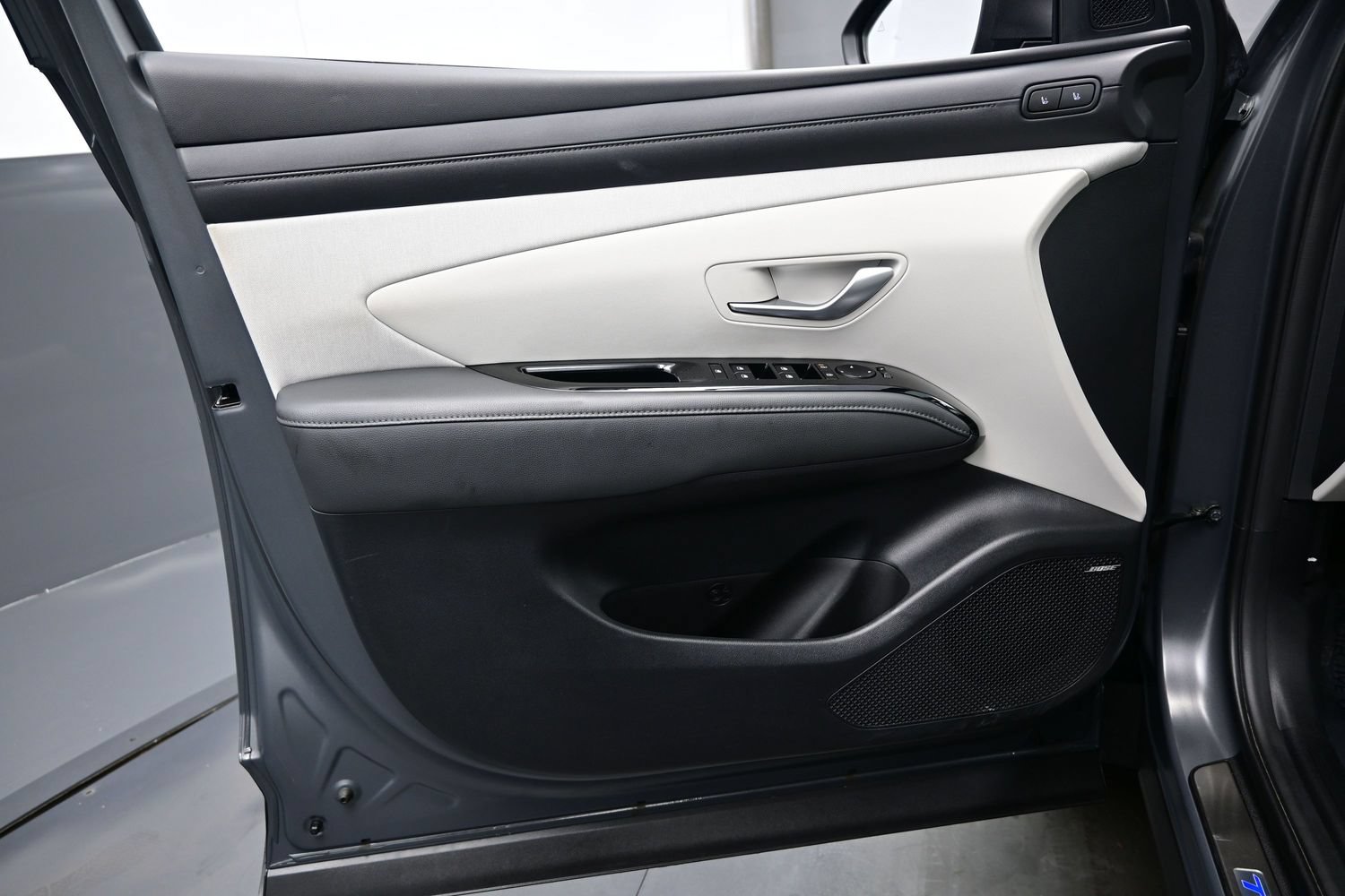 Certified 2026 Hyundai Tucson Limited AWD/4WD image 9