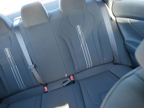 Certified 2025 Hyundai Elantra SEL image 14