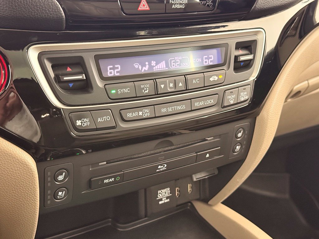 Used 2018 Honda Pilot Elite image 36