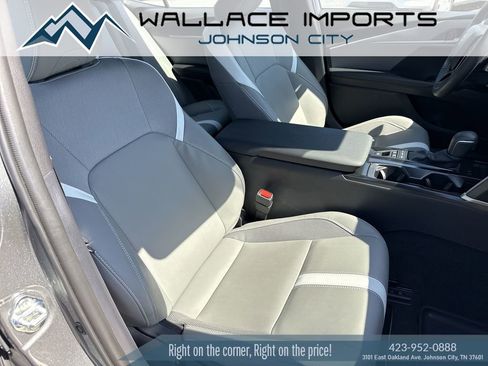 Used 2025 Toyota Camry SE w/ Convenience Package FWD image 42