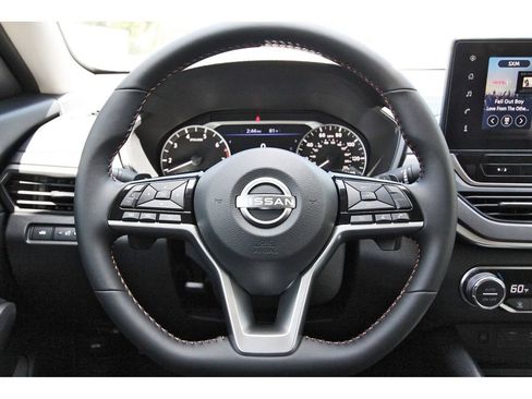 New 2026 Nissan Altima 2.5 SR w/ SR Midnight Edition Package FWD image 13