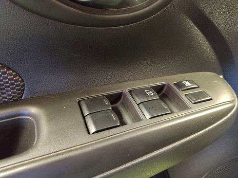 Used 2017 Nissan Versa SV w/ SV Special Edition Package image 27