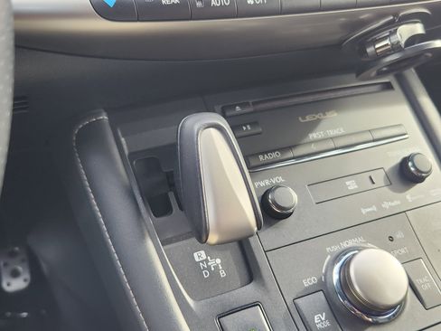 Used 2014 Lexus CT 200h image 11