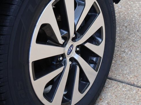 Used 2024 Subaru Outback Premium image 41