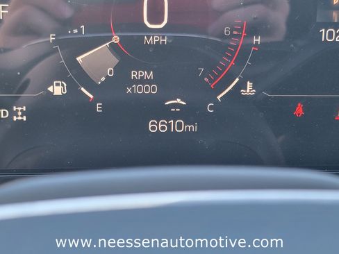 Used 2025 GMC Yukon Denali w/ Sun & Power Step Package image 23