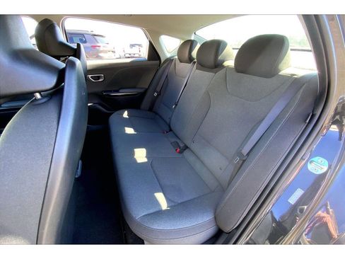 Used 2025 Kia K4 LX image 22