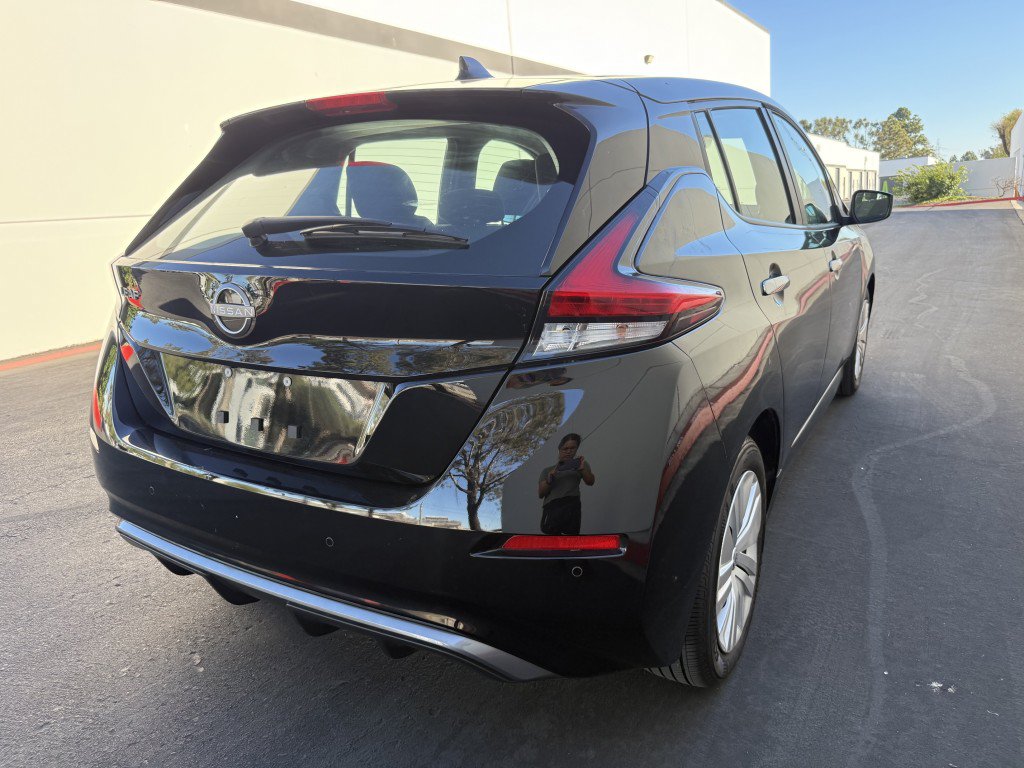 Used 2024 Nissan Leaf S FWD image 3