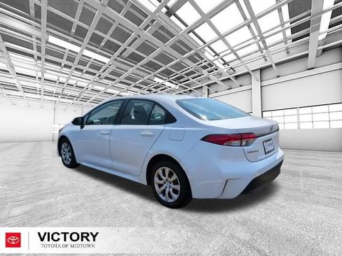 Used 2024 Toyota Corolla LE FWD image 6