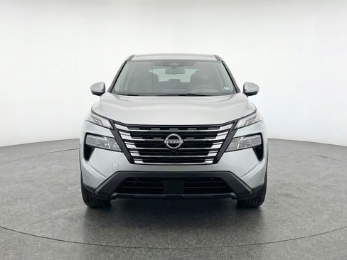 Used 2025 Nissan Rogue SV FWD image 2