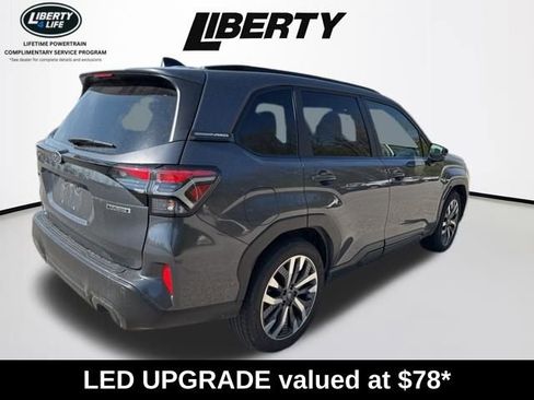 Used 2025 Subaru Forester Touring AWD/4WD image 7