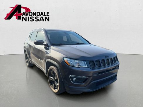 Used 2021 Jeep Compass Latitude w/ Sun and Sound Group FWD image 3