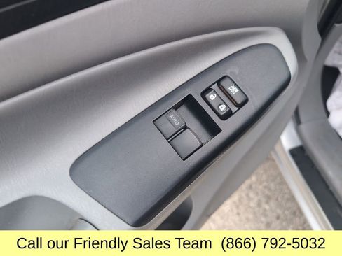 Used 2015 Toyota Tacoma 4x4 Access Cab w/ Convenience Package image 13