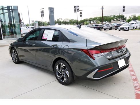 Certified 2025 Hyundai Elantra Sport image 6