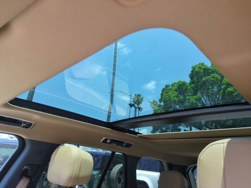 New 2026 Land Rover Range Rover SE AWD/4WD image 23