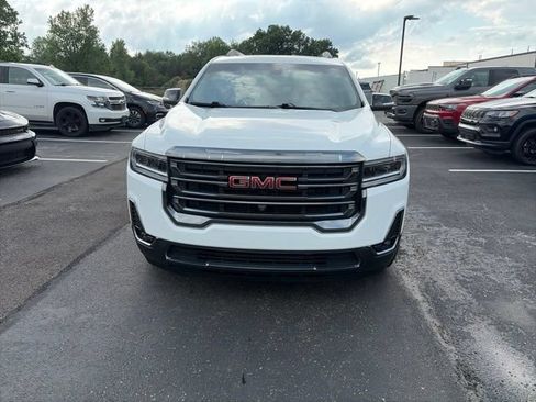 Used 2023 GMC Acadia AT4 w/ Technology Package AWD/4WD image 3