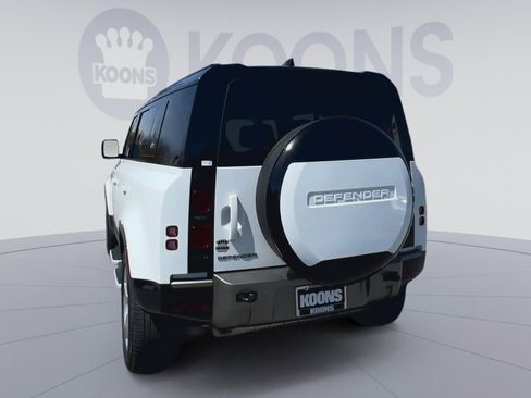Used 2024 Land Rover Defender 110 X-Dynamic SE AWD/4WD image 10