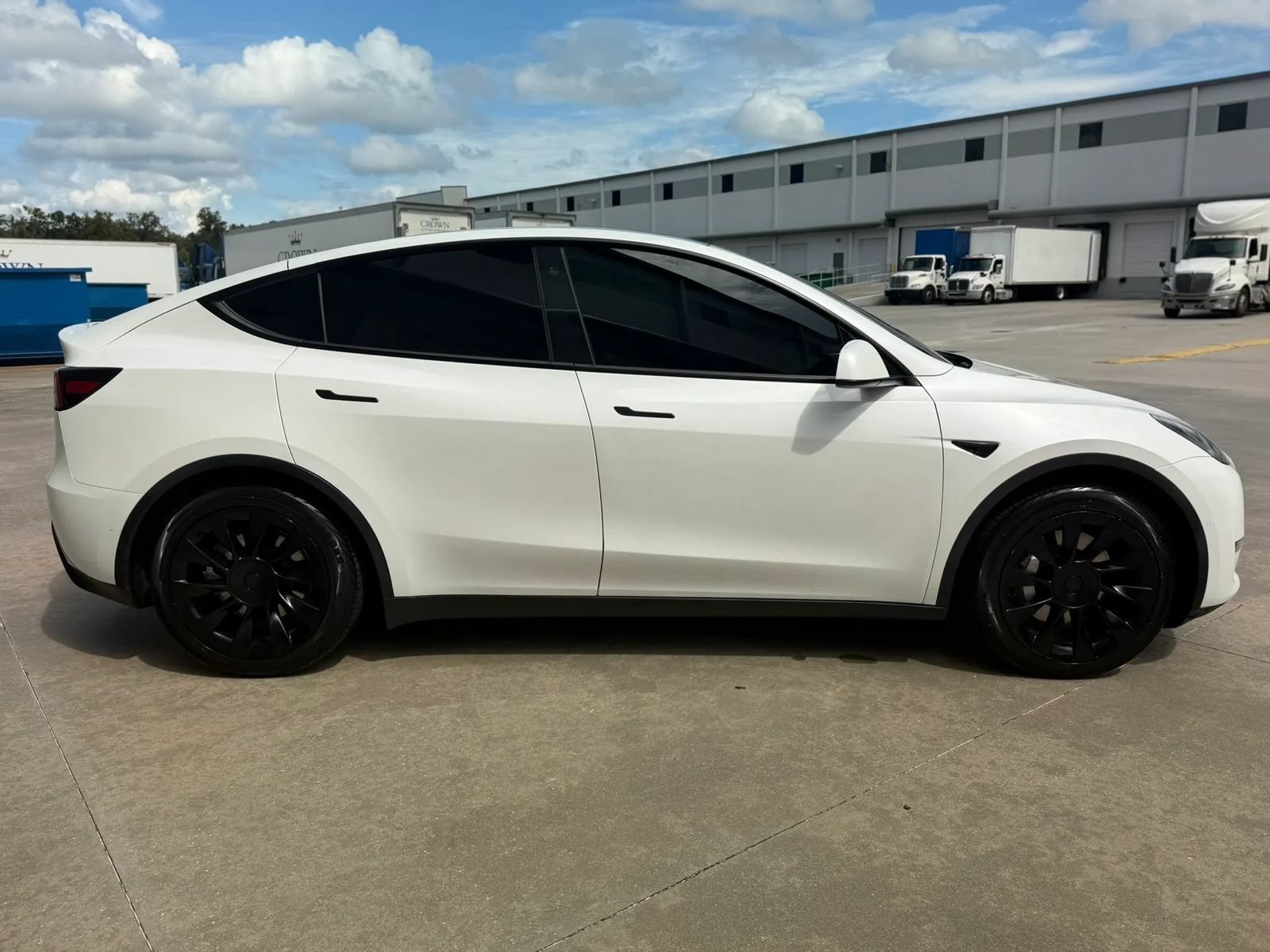Used 2021 Tesla Model Y Long Range AWD/4WD image 6
