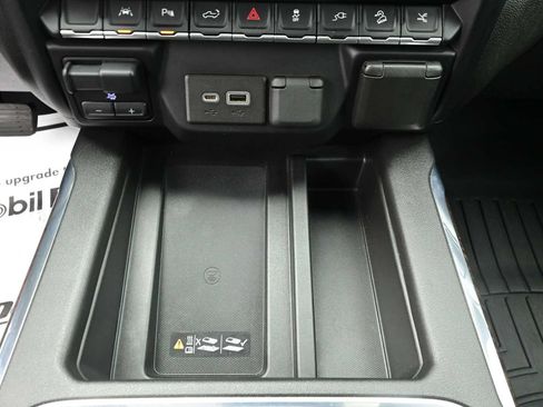 Used 2022 GMC Sierra 1500 Denali w/ Denali Premium Package AWD/4WD image 28