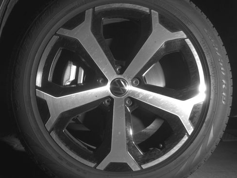 Used 2026 Volkswagen Tiguan SE AWD/4WD image 13