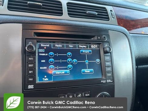 Used 2011 GMC Yukon XL SLT AWD/4WD image 27