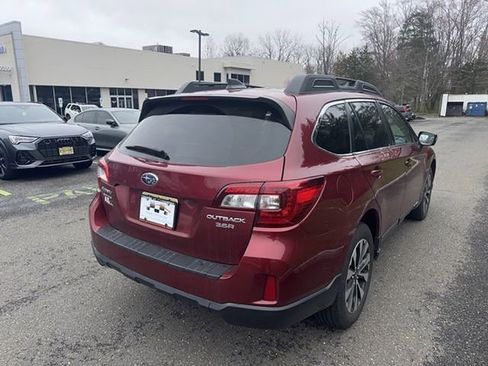 Used 2017 Subaru Outback 3.6R Limited image 7