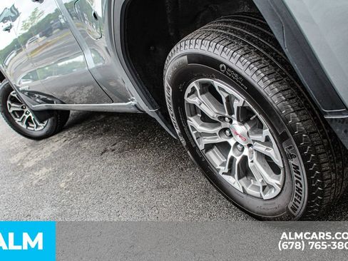 Used 2026 GMC Sierra 1500 SLT RWD image 15