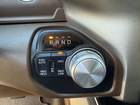 Used 2019 RAM 1500 Laramie image 28