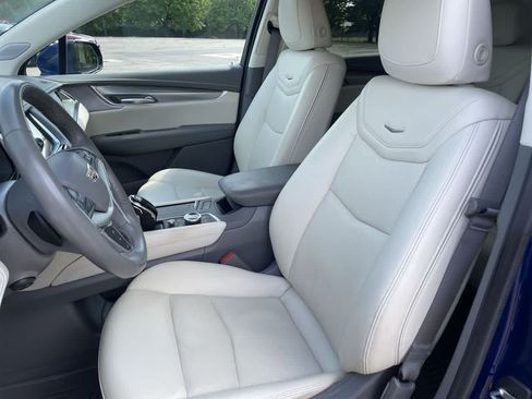 Certified 2024 Cadillac XT5 Premium Luxury w/ LPO, Floor Liner Package AWD/4WD image 12