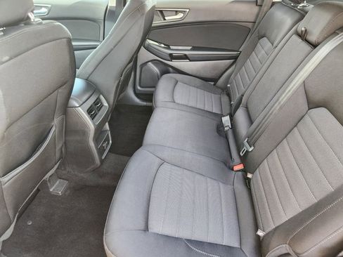 Used 2018 Ford Edge SE image 19