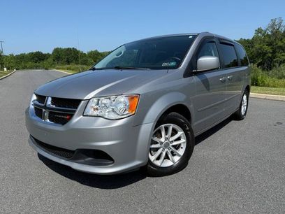 Used 2016 Dodge Grand Caravan SXT w/ Rear Park Assist Package