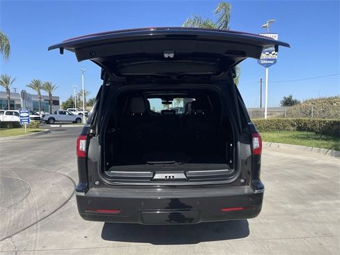 Used 2021 Lincoln Navigator L Reserve image 27