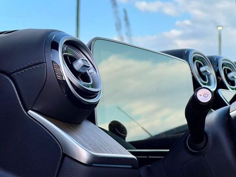 Certified 2026 Mercedes-Benz GLC 300 4MATIC image 11