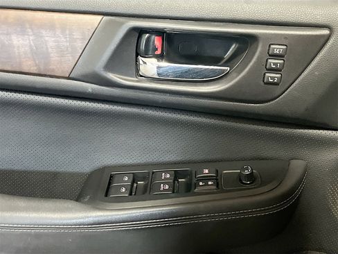 Used 2017 Subaru Outback 2.5i Limited w/ Popular Package #5 image 17