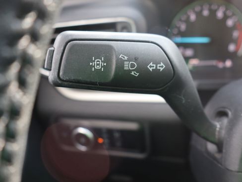 Used 2023 Ford Explorer XLT w/ Equipment Group 202A image 19