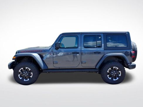 Used 2025 Jeep Wrangler Unlimited Rubicon AWD/4WD image 2