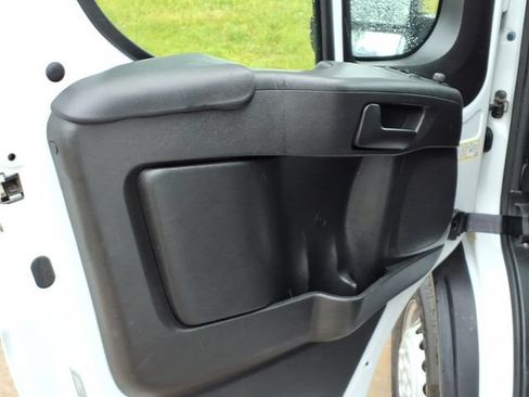 Used 2025 RAM ProMaster 2500 w/ Convenience Group FWD image 11