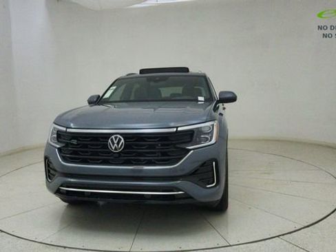 Used 2025 Volkswagen Atlas Cross Sport SEL Premium R-Line AWD/4WD image 71