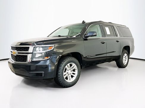Used 2019 Chevrolet Suburban LT image 3