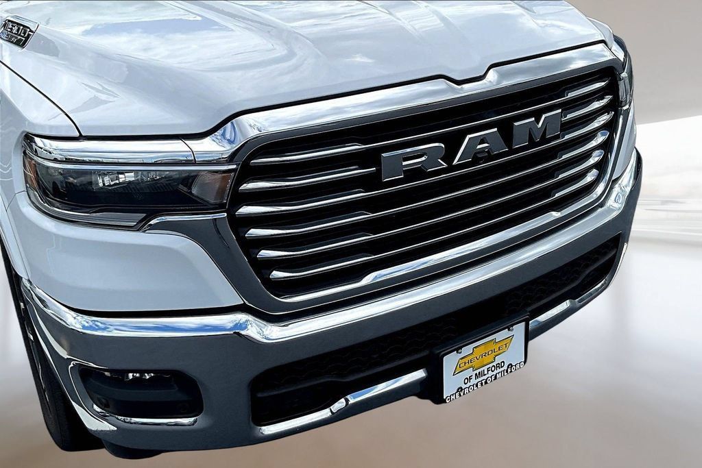 Used 2025 RAM 1500 Laramie AWD/4WD image 31