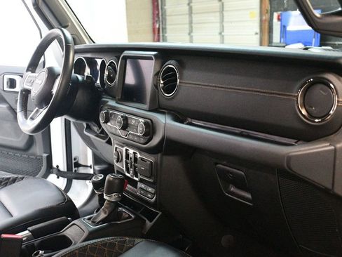 Used 2022 Jeep Wrangler Unlimited Sahara image 26