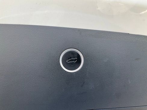 Used 2016 Tesla Model X 90D image 10