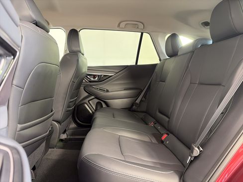 Used 2023 Subaru Outback Limited AWD/4WD image 7